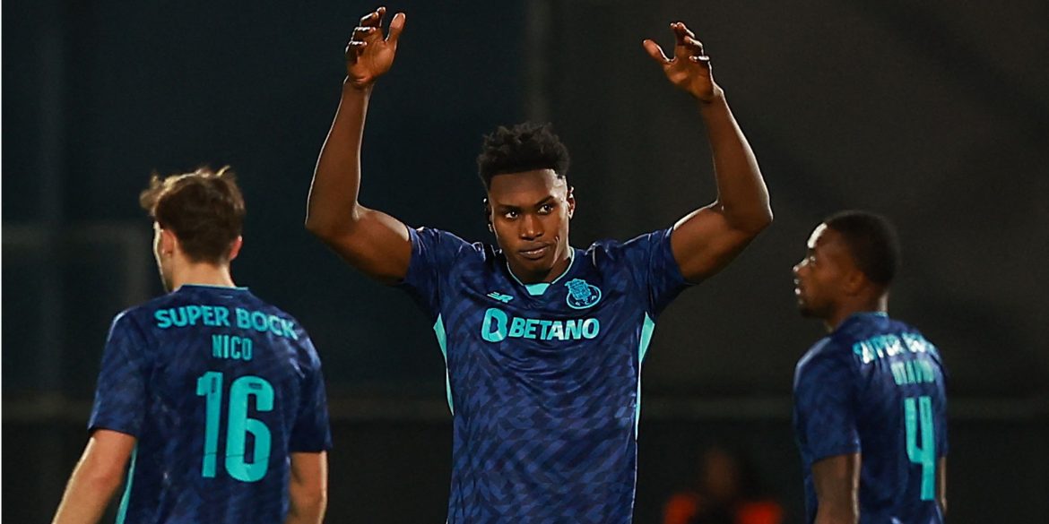 West Ham plotting £42m swoop for "complete" 19-goal ace who Chelsea want