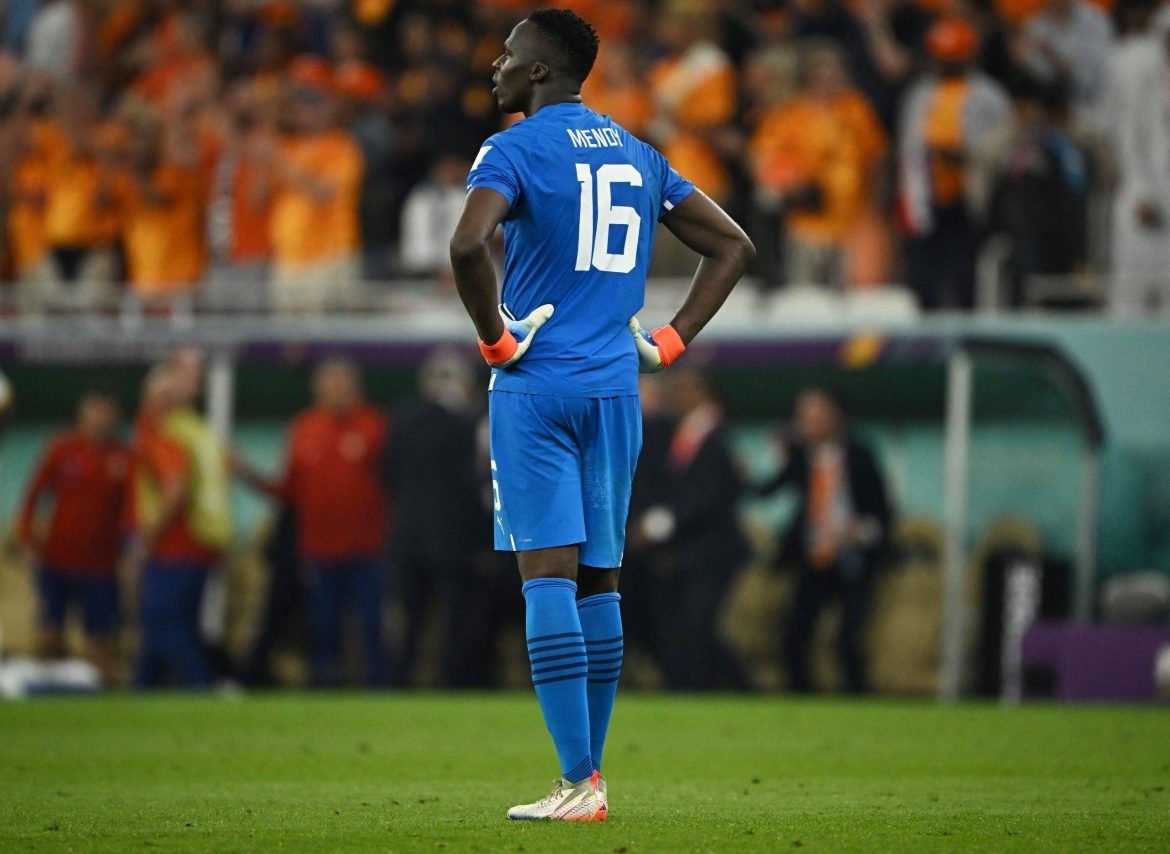 Spurs: Mendy eyed as Lloris replacement