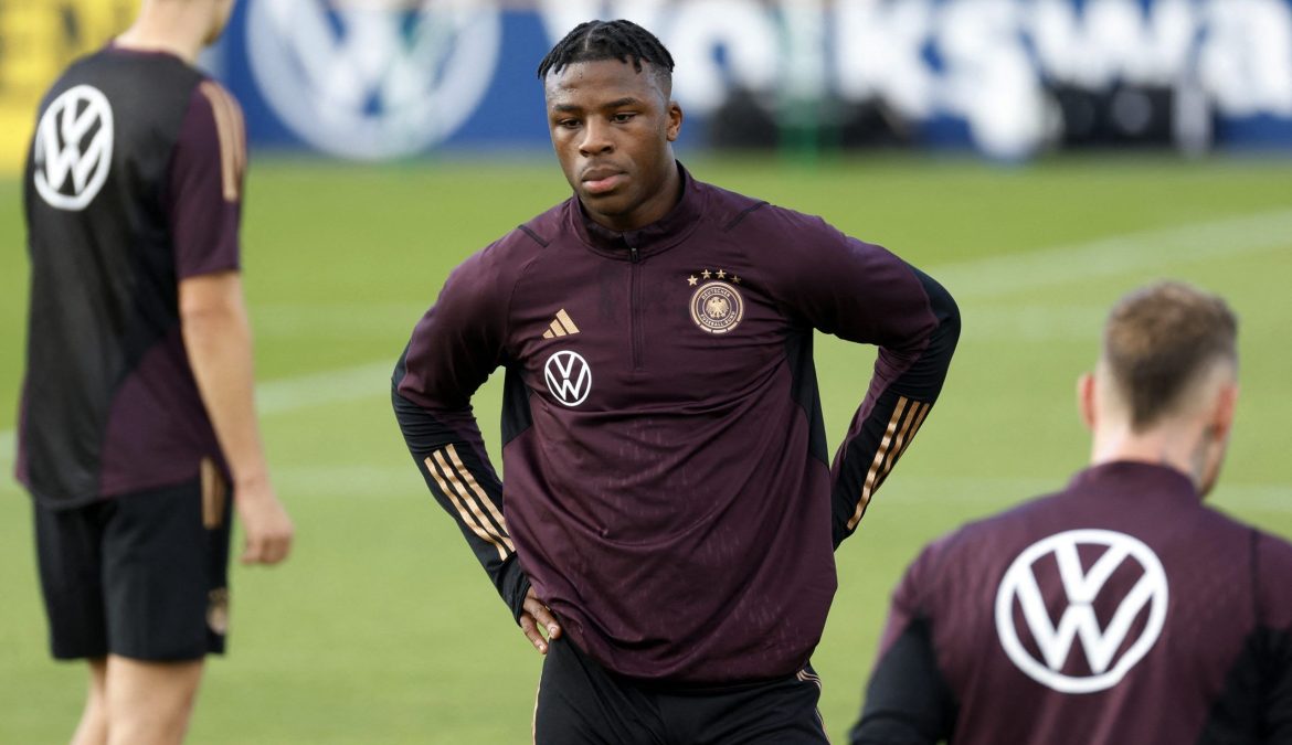 Southampton: Jones can aid Bella-Kotchap
