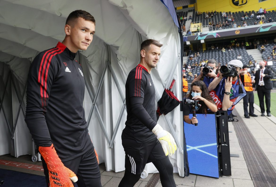 Sunderland eyeing Matej Kovar.